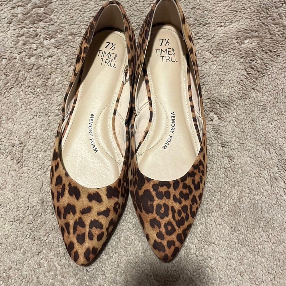 Leopard print flats